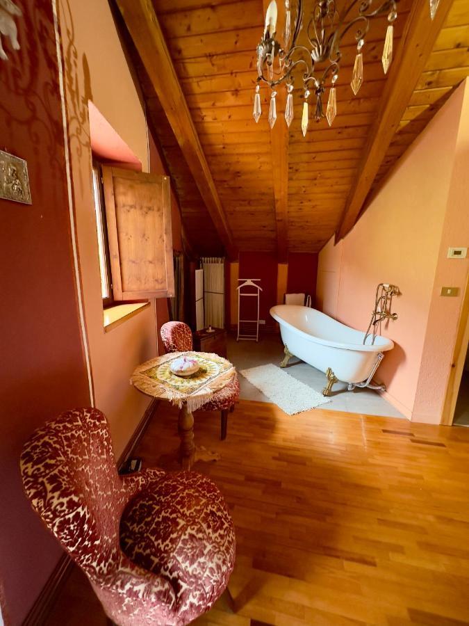 Quart De Lune - Boutique B&B Aosta Exterior foto